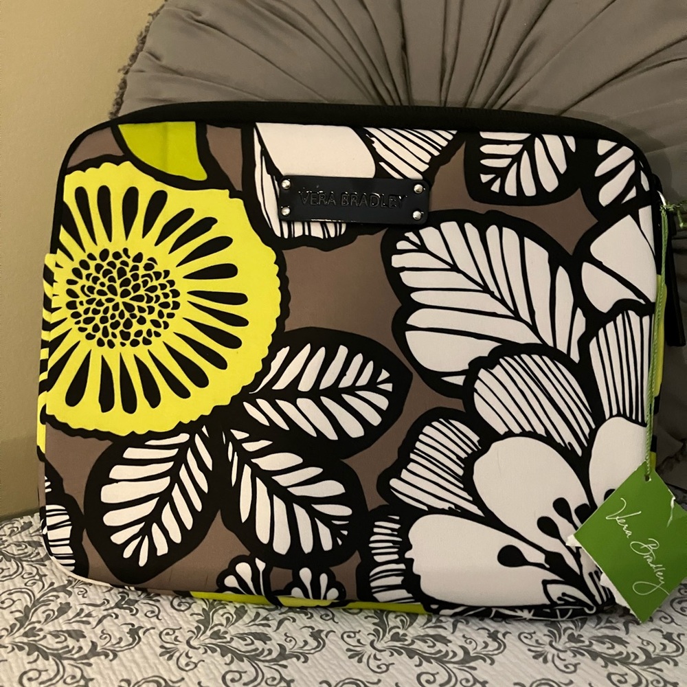 Vera Bradley nwt tablet bag